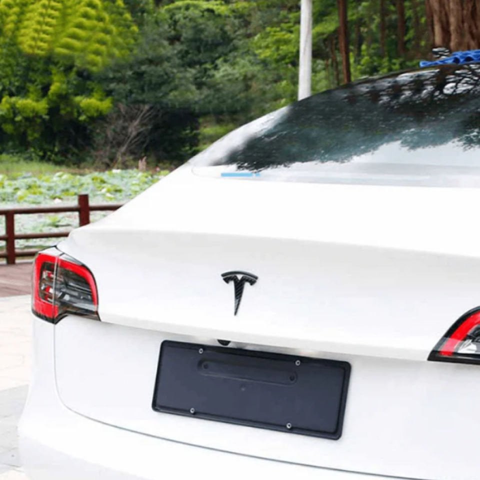 Tesla Model Y T Logosu Seti (Ön + Arka + Direksiyon) – 3D Karbon & Parlak Siyah Amblem Parlak Karbon