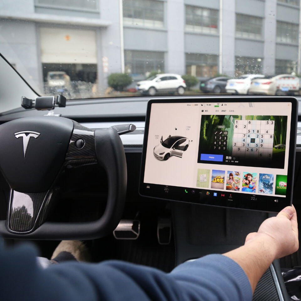 Tesla Model Y 2019-2024 Ana Ekran Döndürücü 30 Derece Sağ - Sol Dönüş