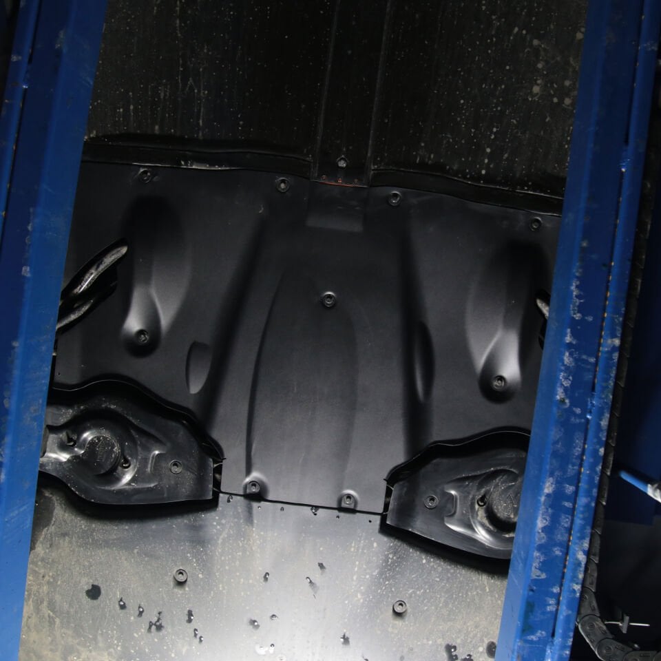 Tesla Model Y 2019 - 2025 Arka Alt Koruyucu Muhafaza Ses Yalıtımlı