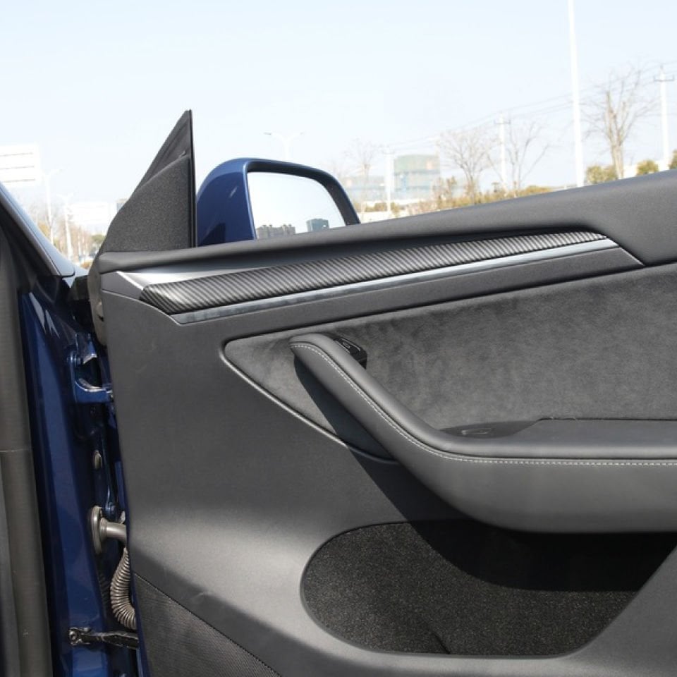 Tesla Model Y Ön Kapı Kaplaması İç Trim Mat Karbon