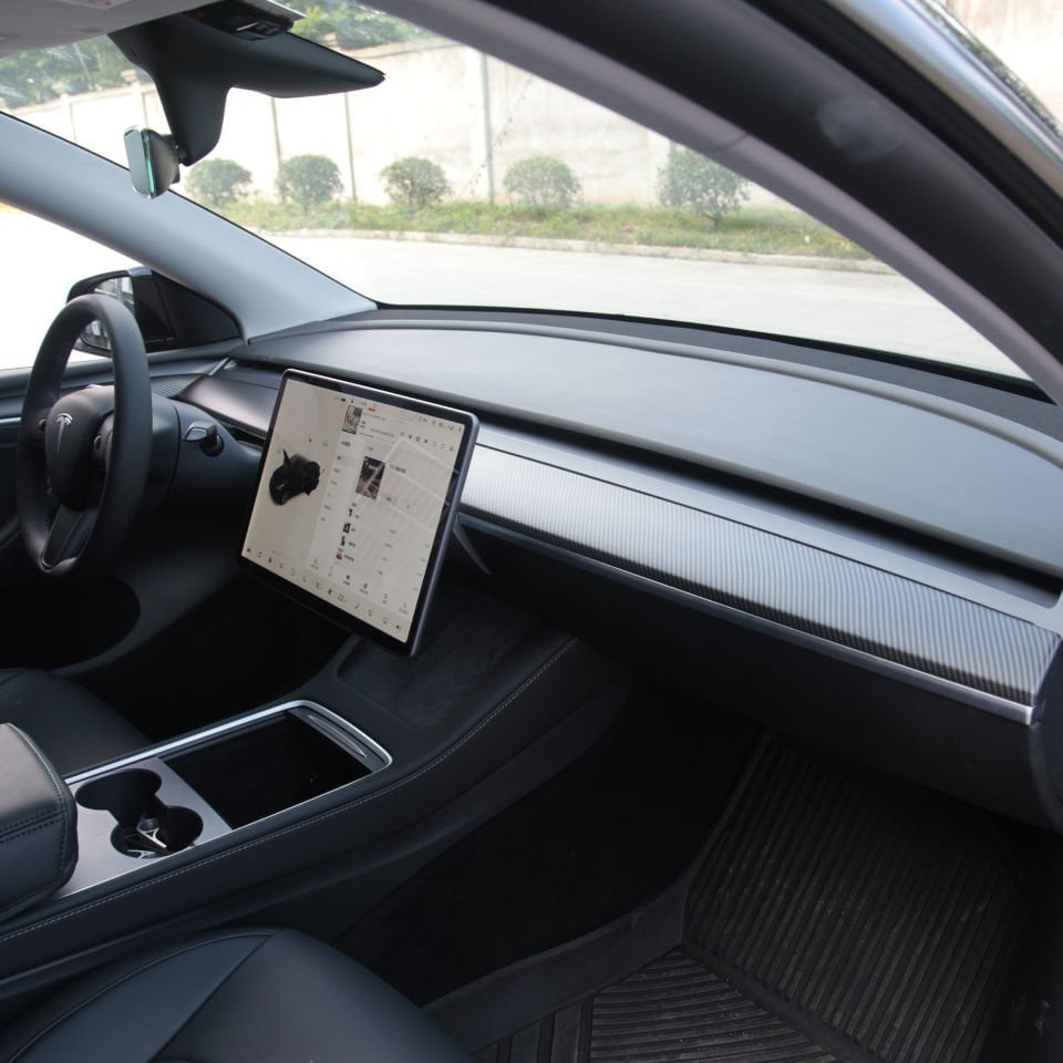 Tesla Model Y 2019-2025 Ön Torpido Kaplaması Mat Karbon