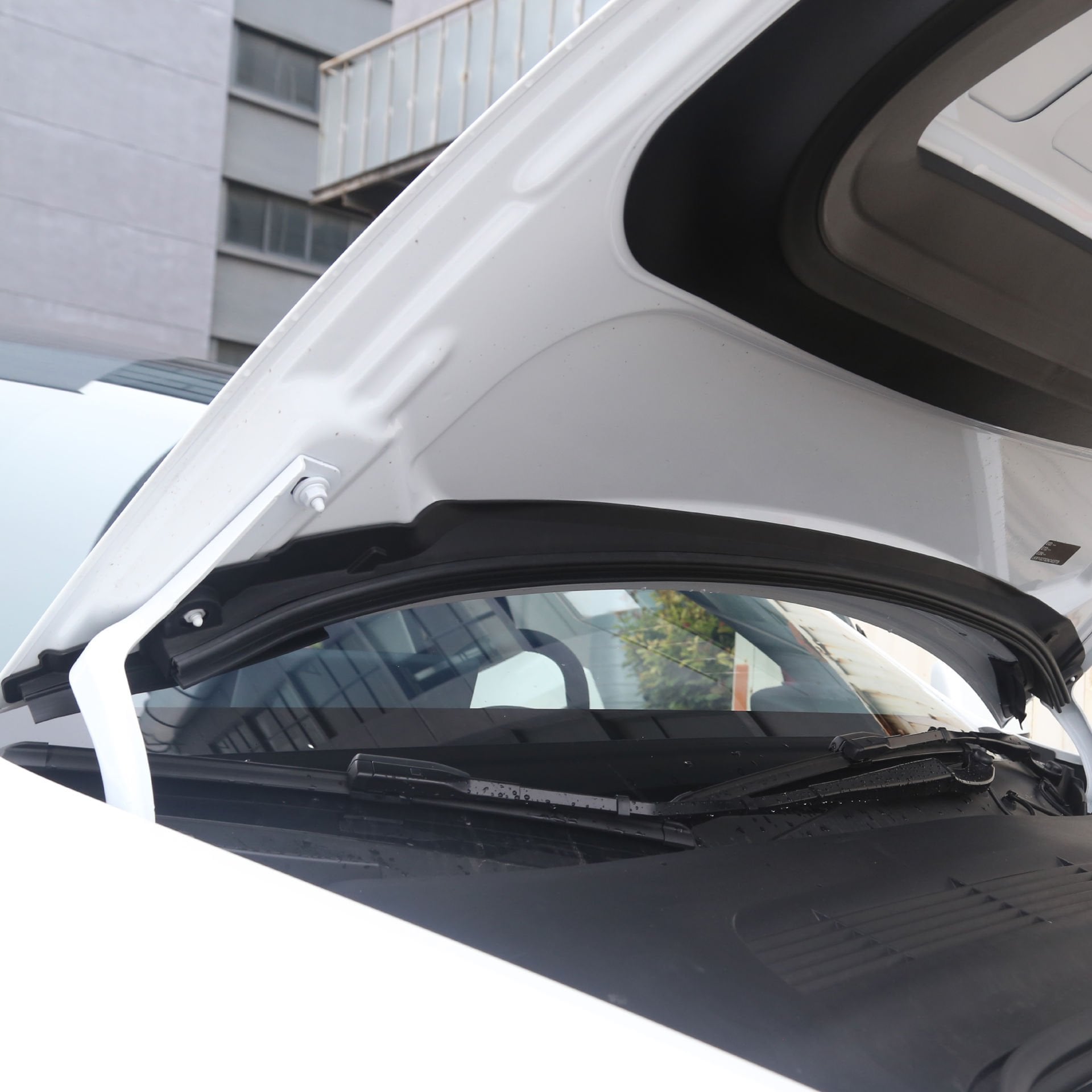 Tesla Model Y 2019-2024 Ön Kaput Su ve Toz Koruyucu Şerit