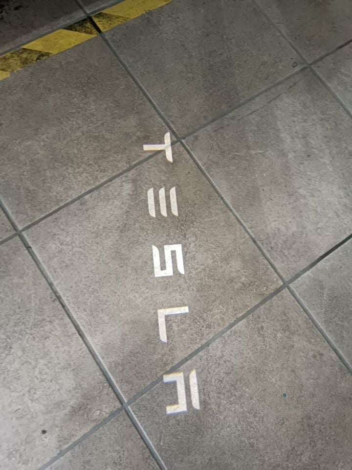 Tesla Model Y Juniper 2025- // Model Y 2019-2024 Araç Kapısı LED Projektör Işığı (Tesla) 1 Kutu 2 Adet