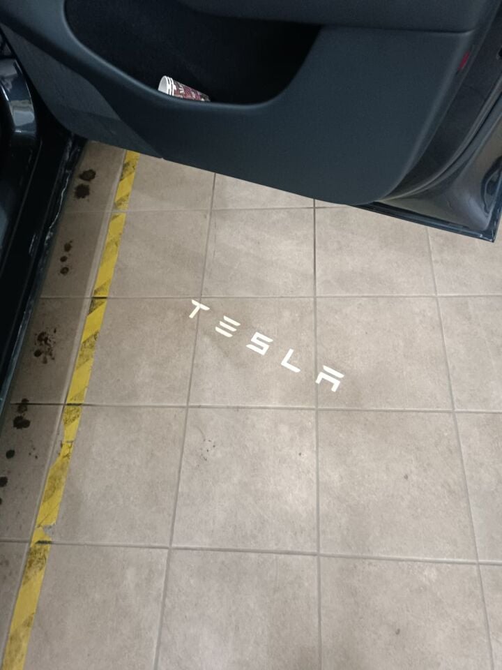 Tesla Model Y Juniper 2025- // Model Y 2019-2024 Araç Kapısı LED Projektör Işığı (Tesla) 1 Kutu 2 Adet