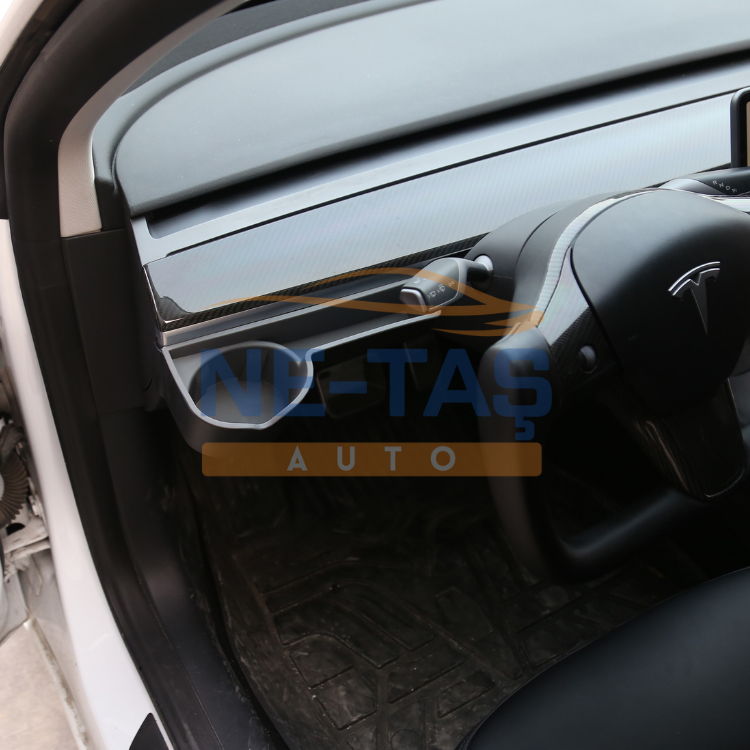 Tesla Model Y Gösterge Panel Bardaklık