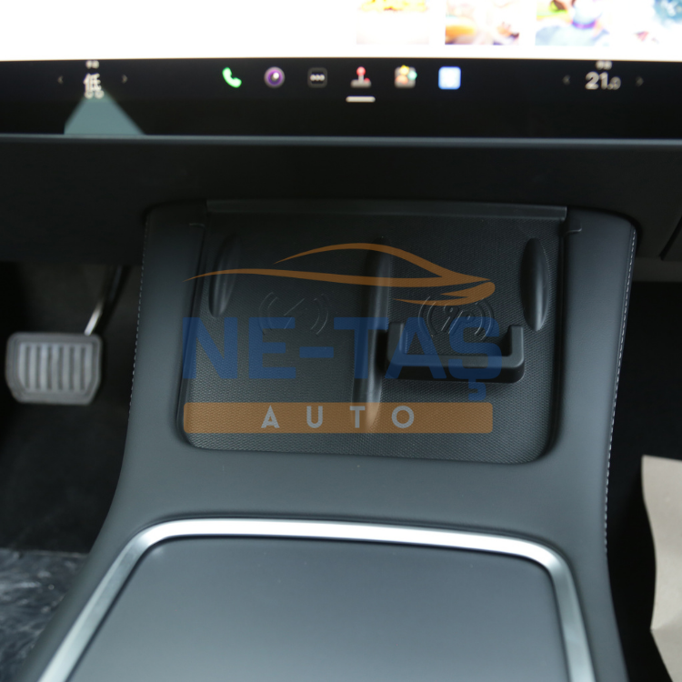 Tesla Model Y - 3 Kablosuz Şarj Pedi Kulaklık + Telefon