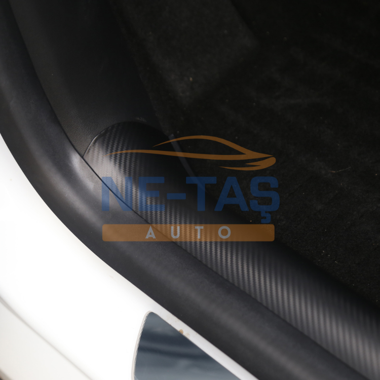 Tesla Model Y 2019-2025 Ön Kapı Eşik Kaplaması Mat Karbon