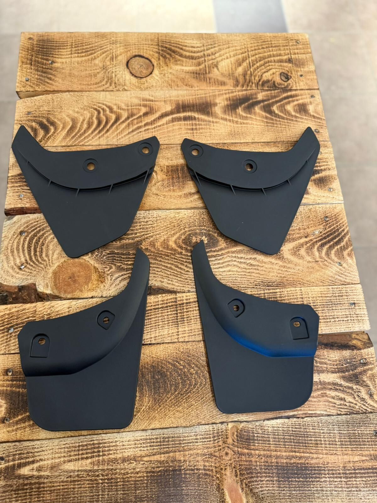 Tesla Model Y 2019-2024 Çamurluk Takımı (Kısa)