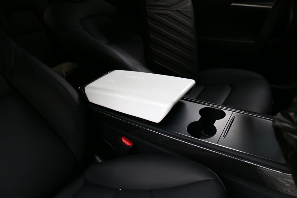 Tesla Model Y / 3 Kol Dayama Kaplaması (ABS Plastik)