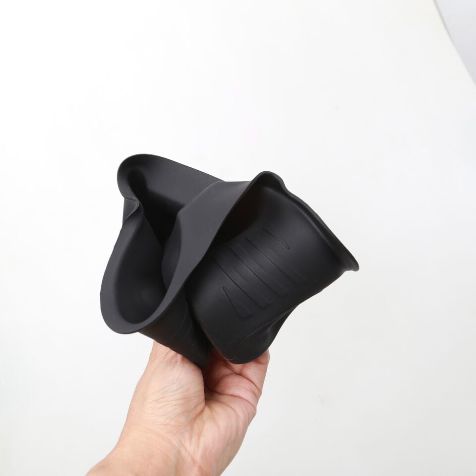 Tesla Model Y Juniper 2025 - Silikon Bardaklık