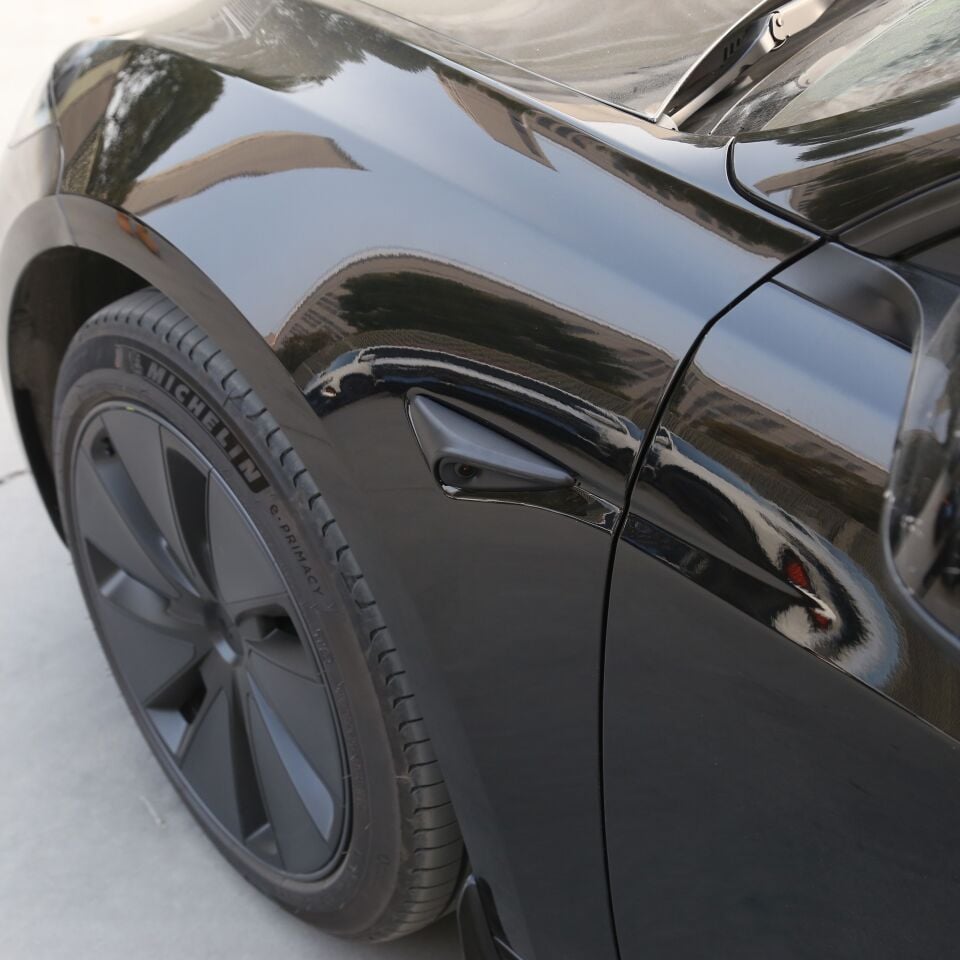 Tesla Model Y Juniper 2025 - Yan Kamera Kapağı Mat Siyah HW4.0