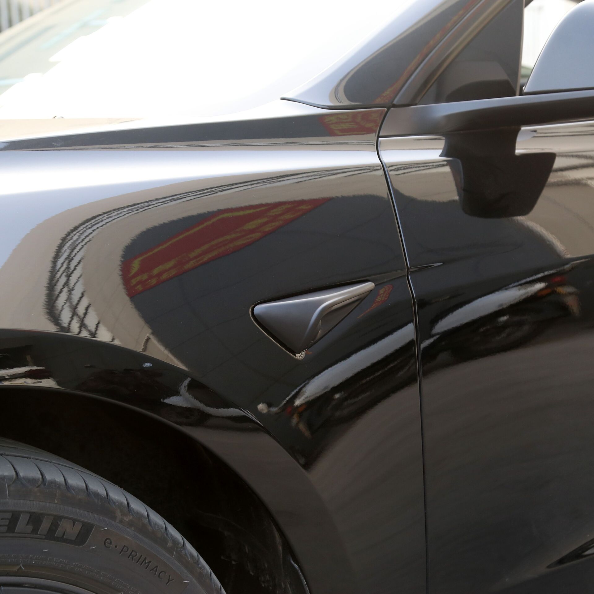 Tesla Model Y Juniper 2025 - Yan Kamera Kapağı Mat Siyah HW4.0