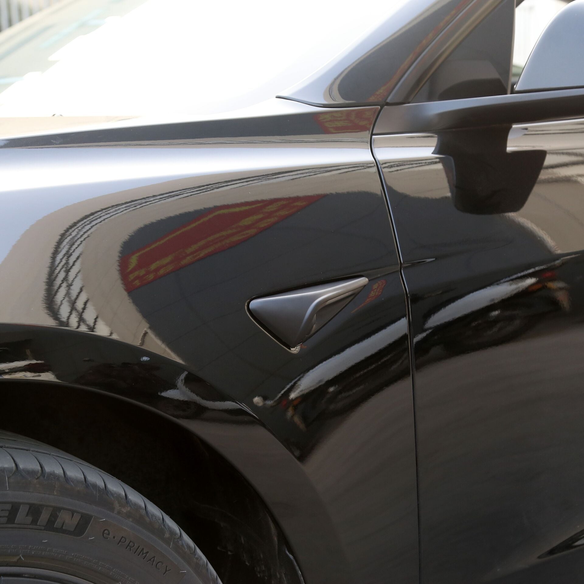 Tesla Model Y Juniper 2025 - Yan Kamera Kapağı Mat Siyah HW4.0