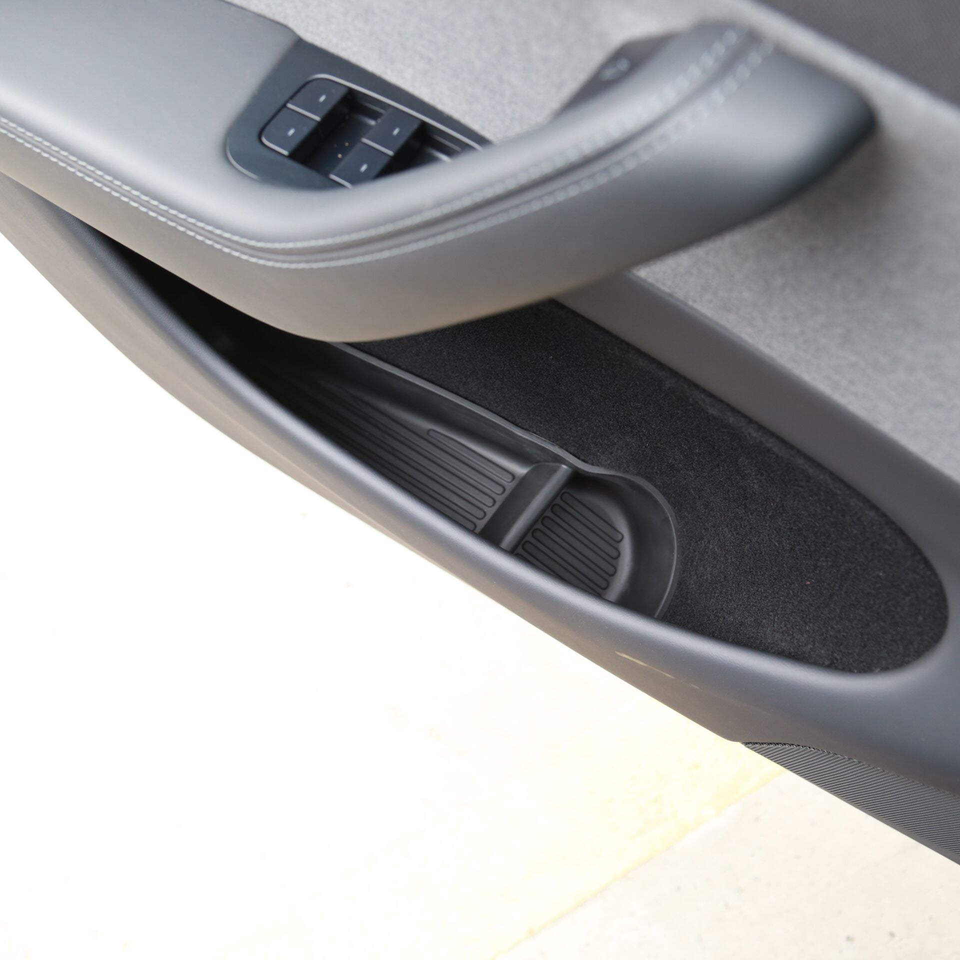 Tesla Model Y Juniper 2025 Uyumlu 4 Kapı İç Cep Pedi V1