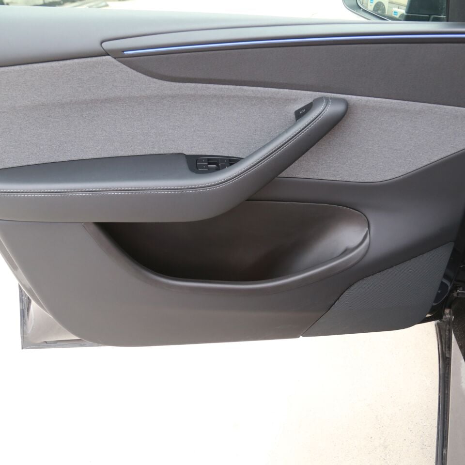 Tesla Model Y Juniper 2025 -  4 Kapı İç Cep Pedi V2