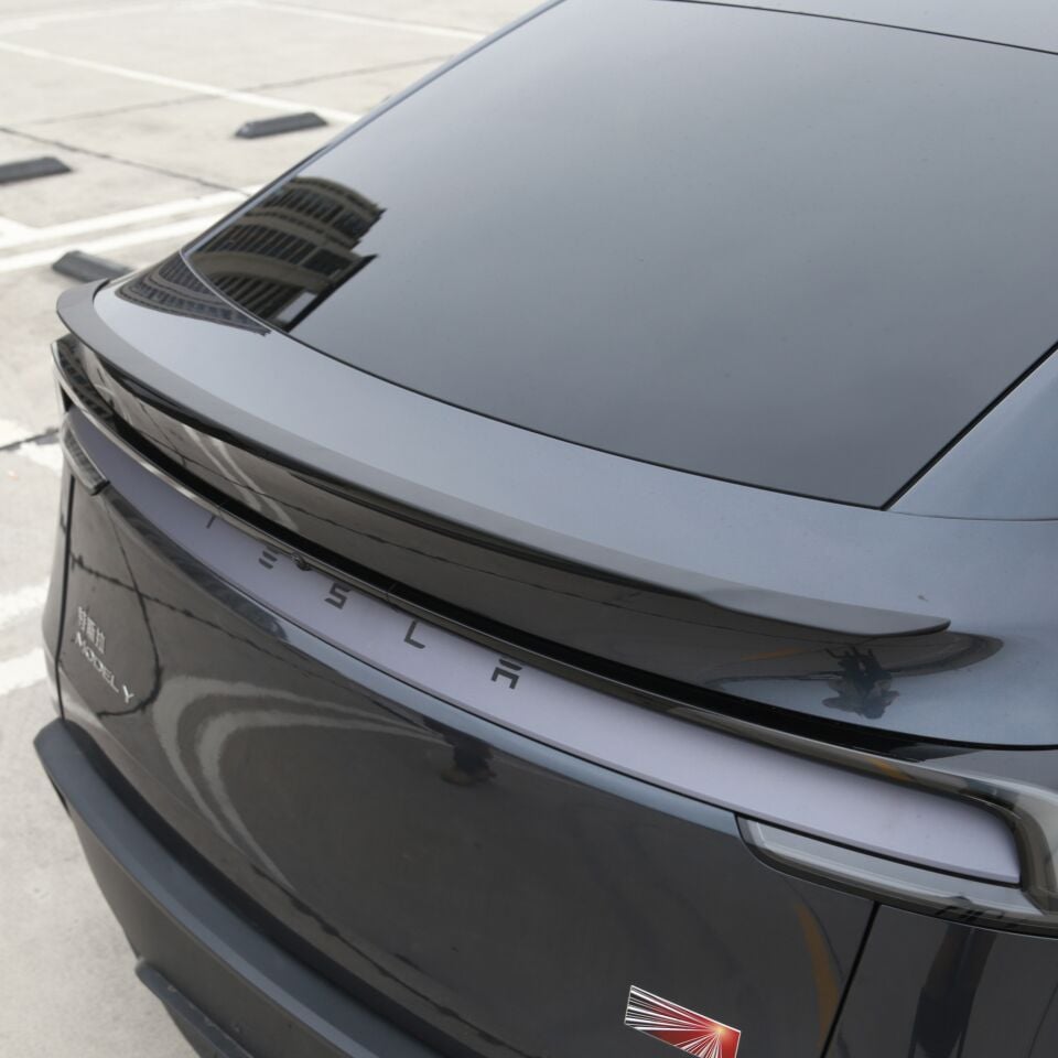Tesla Model Y Juniper 2025 - Arka Bagaj Spoiler V1 (Renk Mat Siyah)