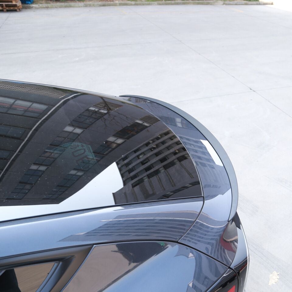 Tesla Model Y Juniper 2025 - Arka Bagaj Spoiler V2 (Renk Mat Siyah)
