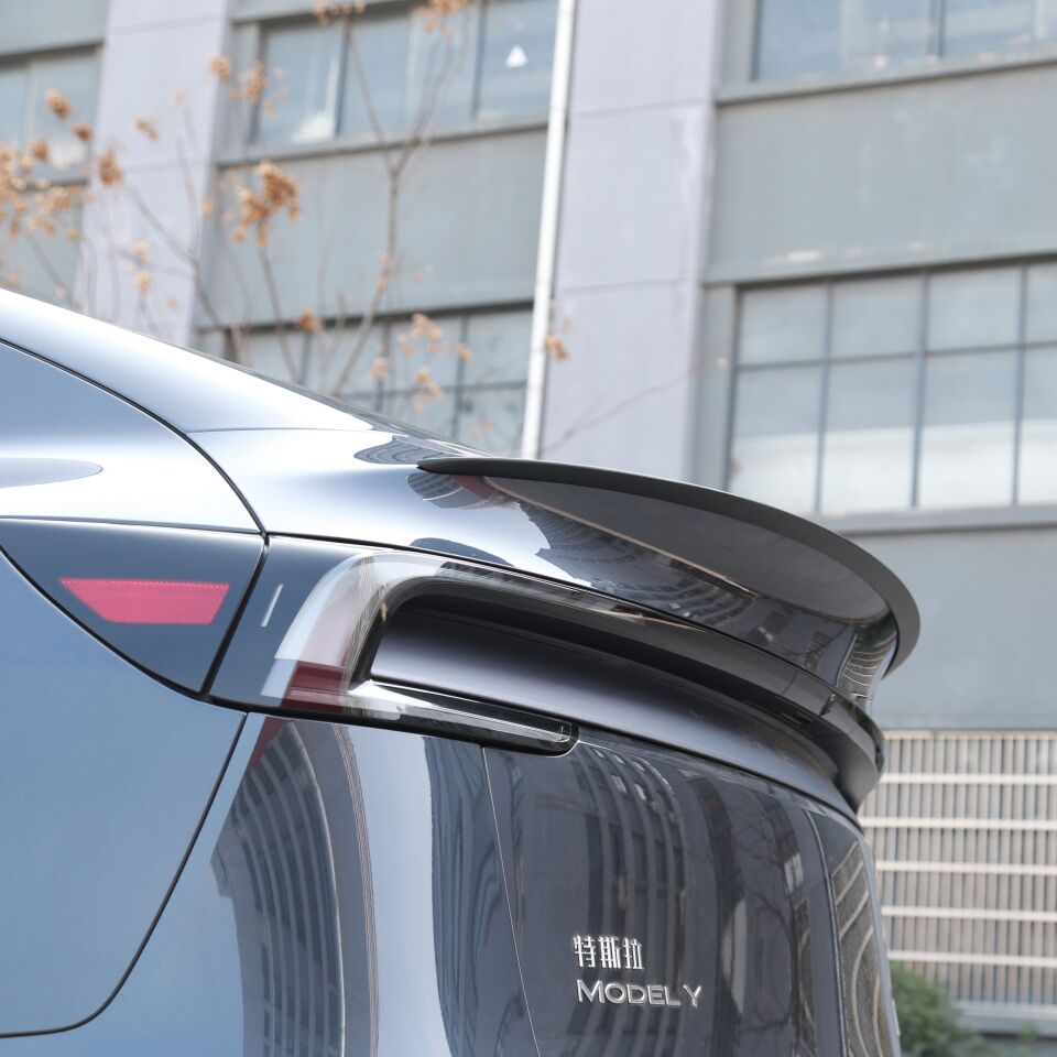 Tesla Model Y Juniper 2025 - Arka Bagaj Spoiler V2 (Renk Mat Siyah)