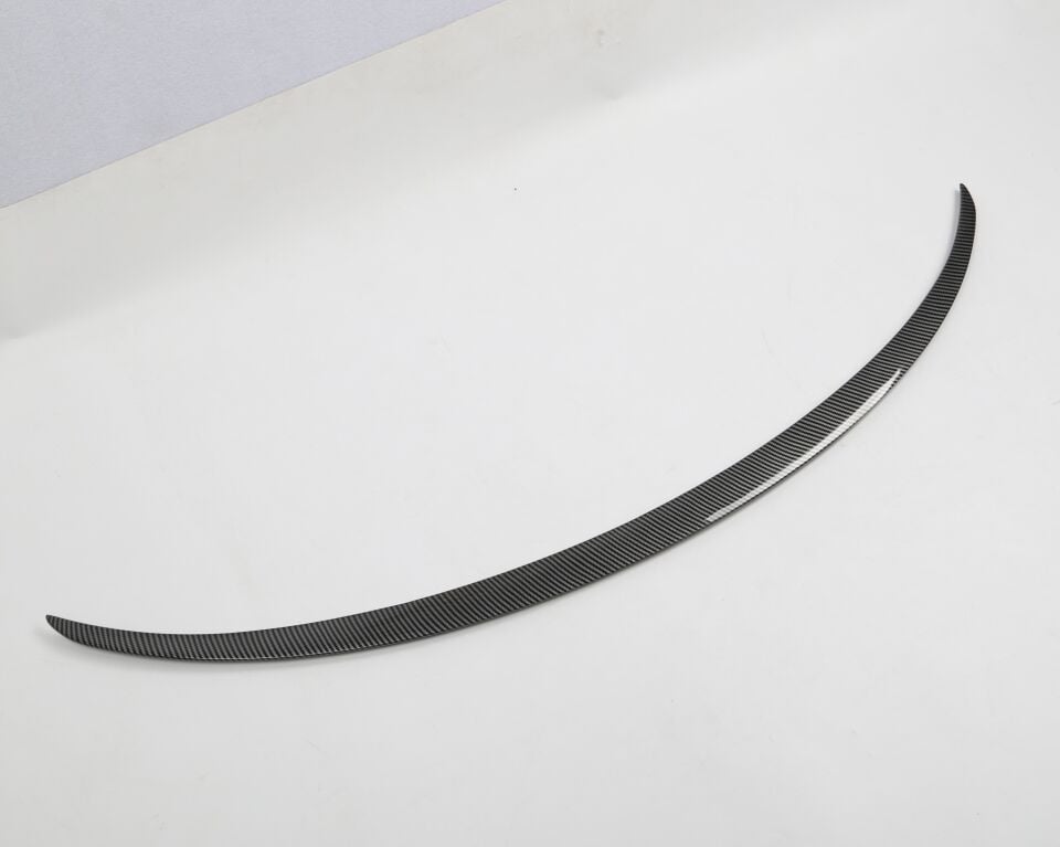 Tesla Model Y Juniper 2025 Arka Bagaj Spoiler V2 – Parlak Karbon Görünüm