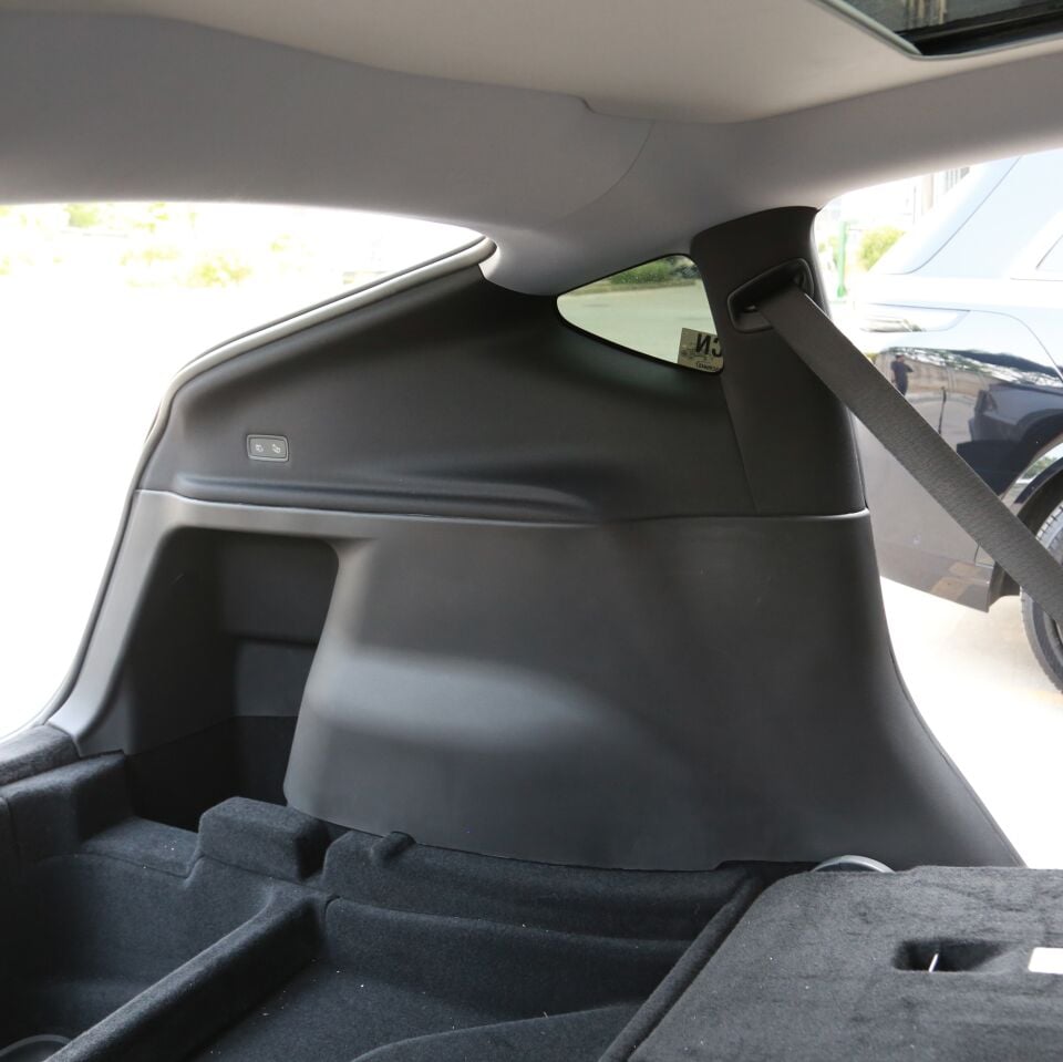 Tesla Model Y Juniper 2025 - Arka Bagaj Teker Üstü , Yan Tekmelik