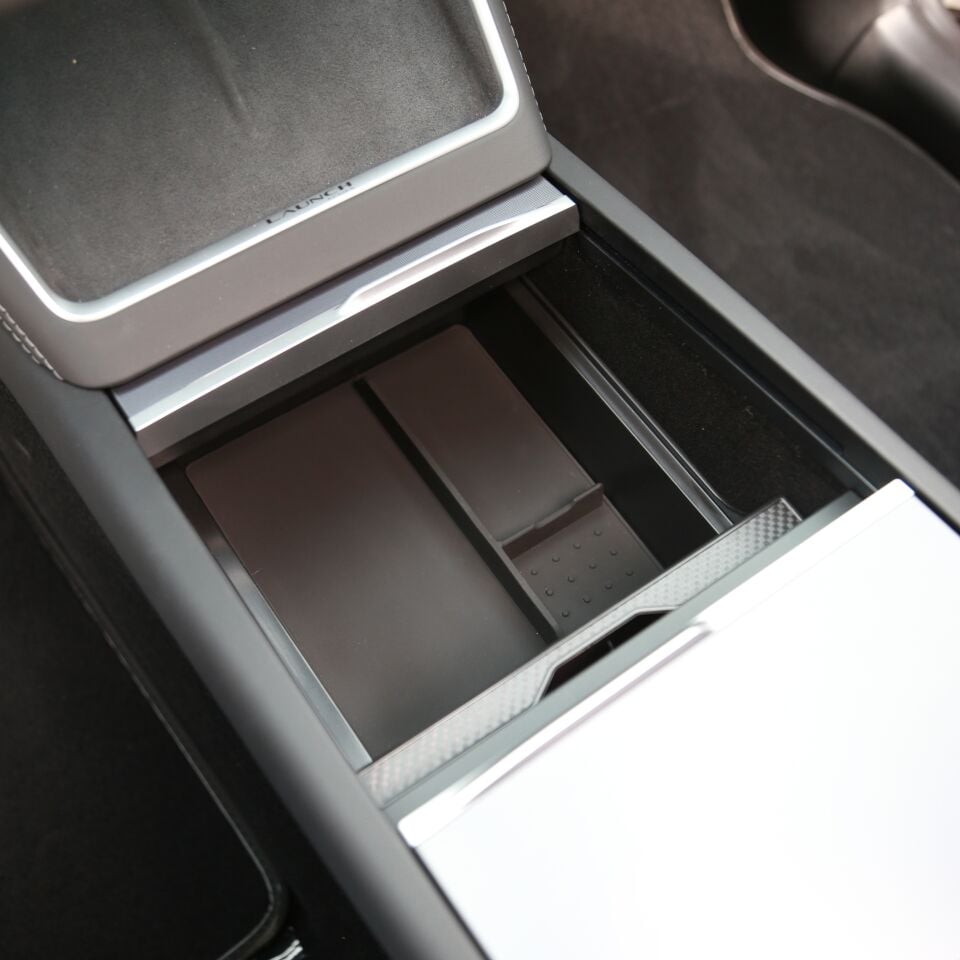 Tesla Model Y Juniper 2025 – Orta Konsol Saklama Kabı Düzenleyici (PPE)