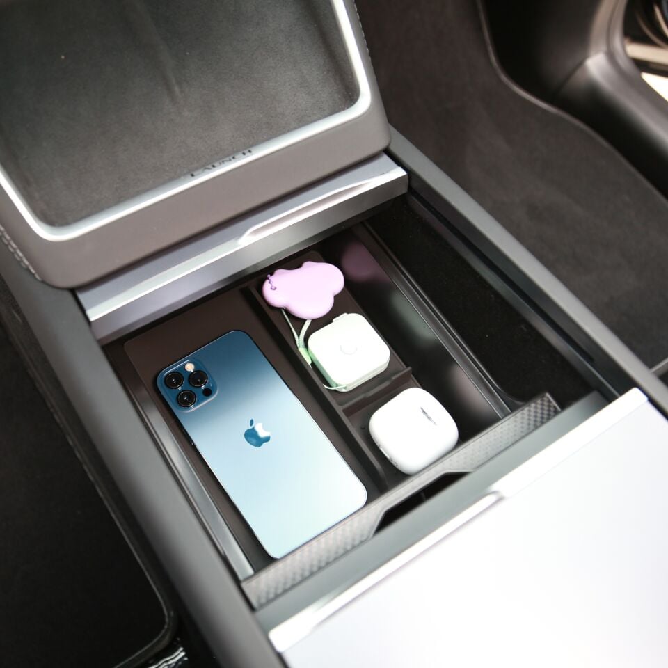 Tesla Model Y Juniper 2025 – Orta Konsol Saklama Kabı Düzenleyici (PPE)