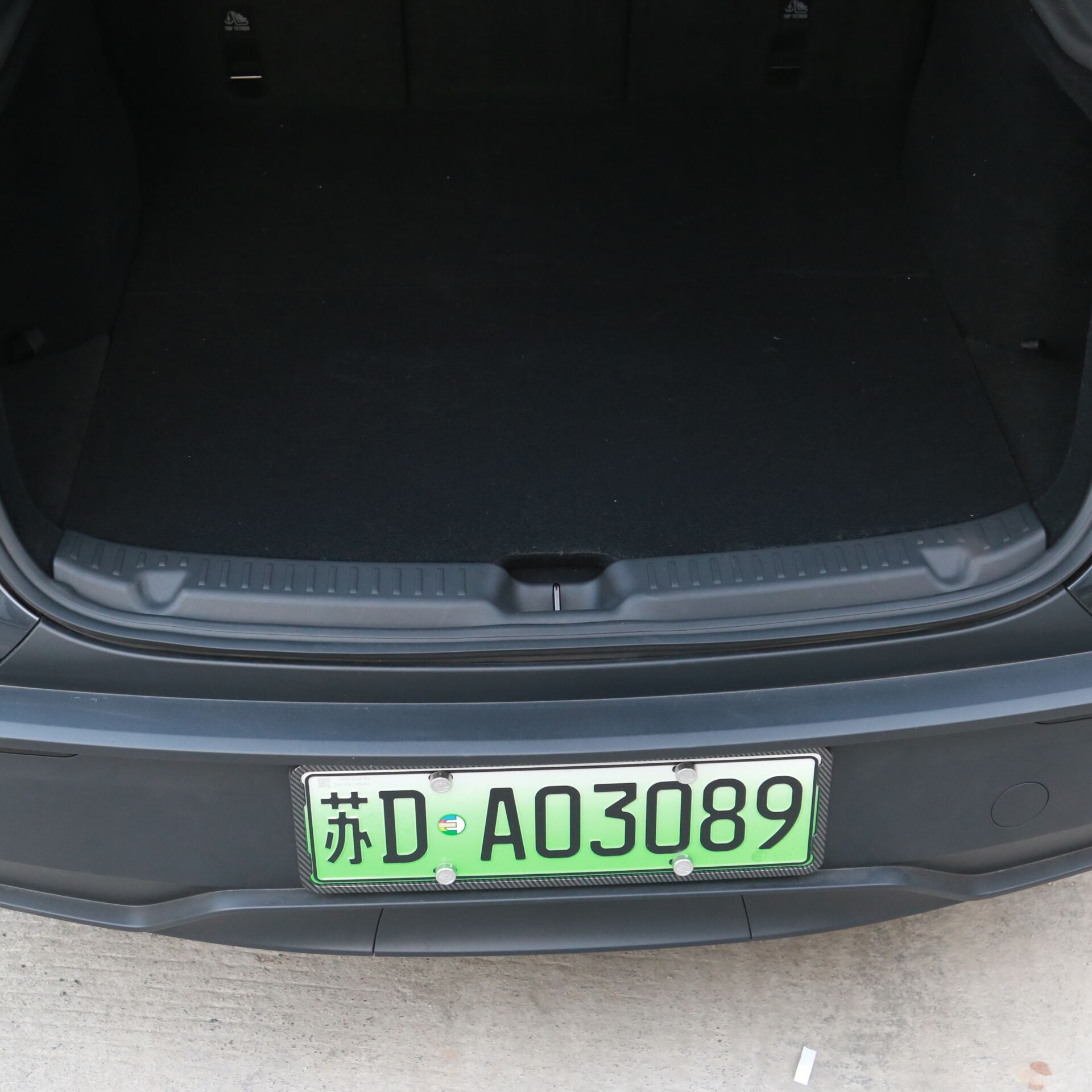 Tesla Model Y Juniper 2025 - Bagaj Kapısı Eşik Koruma Plastiği V3 PPA Plastik
