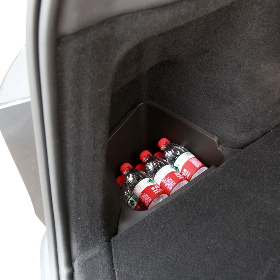 Tesla Model Y Juniper 2025 – Arka Bagaj Yan Saklama Kutuları V2 (Flock Kapaklı, 2’li Set)