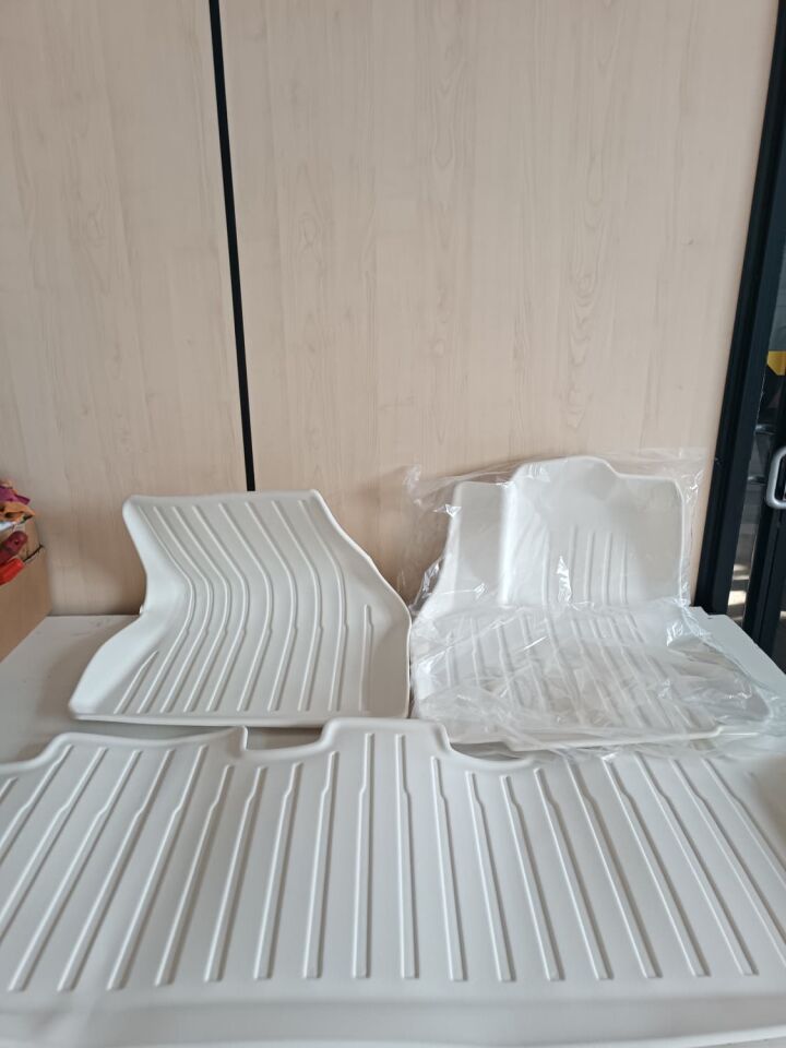 TESLA MODEL Y BEYAZ PASPAS TAKIMI