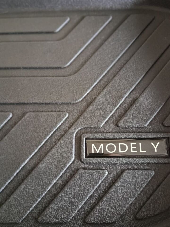 TESLA MODEL Y ÖN BAGAJ HAVUZU