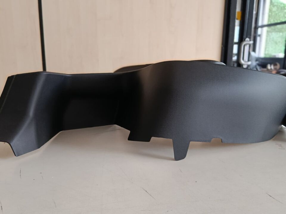 TESLA MODEL Y BAGAJ İÇİ EŞİKLER SERT PLASTİK