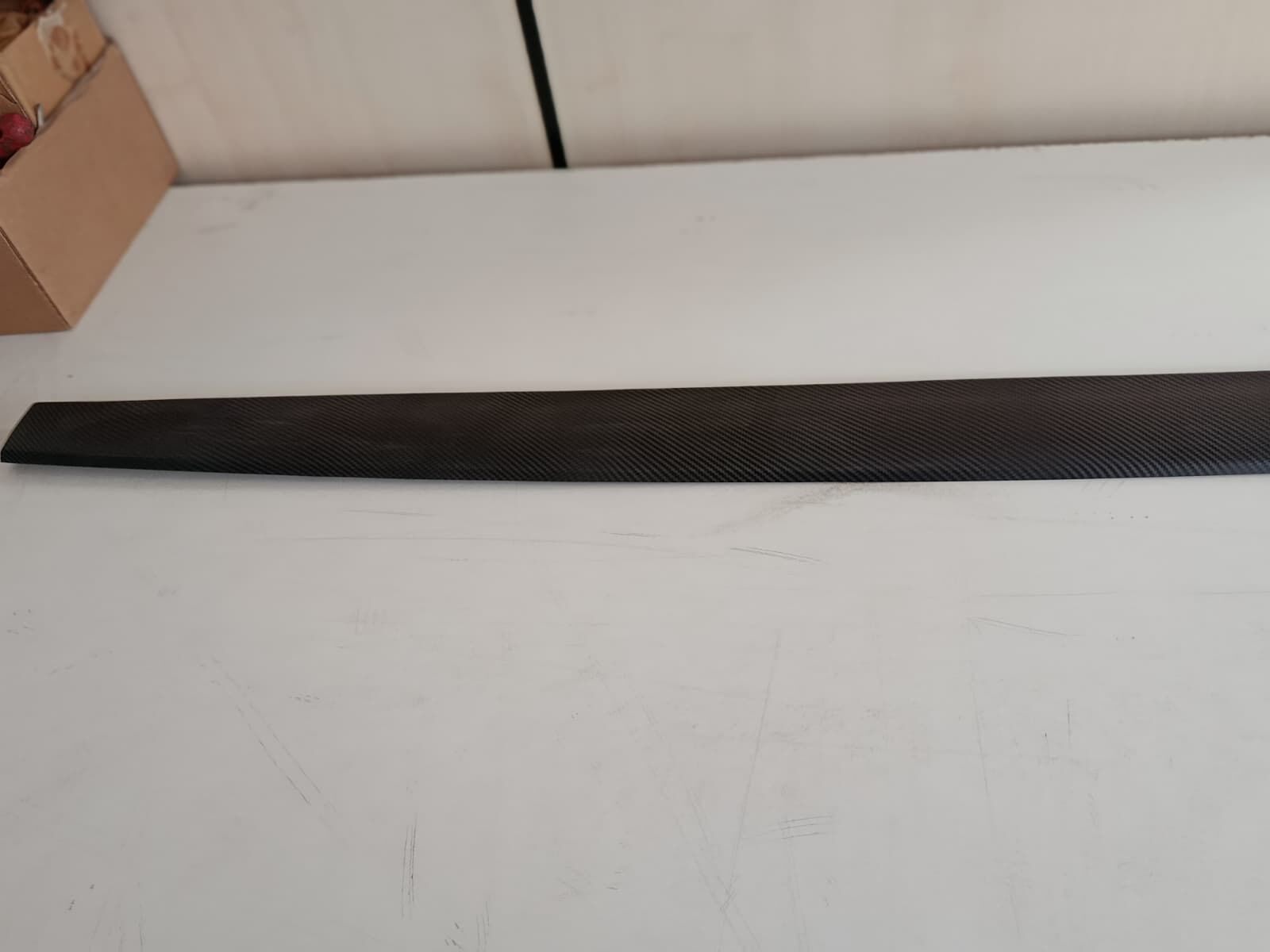 TESLA MODEL Y MAT KARBON TORPİDO KAPLAMASI