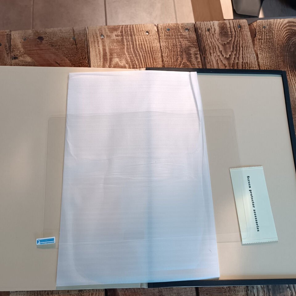 Tesla Model Y Juniper 2025+ // Ana Gösterge Ekran Koruyucu – Parlak (15.4 inch)