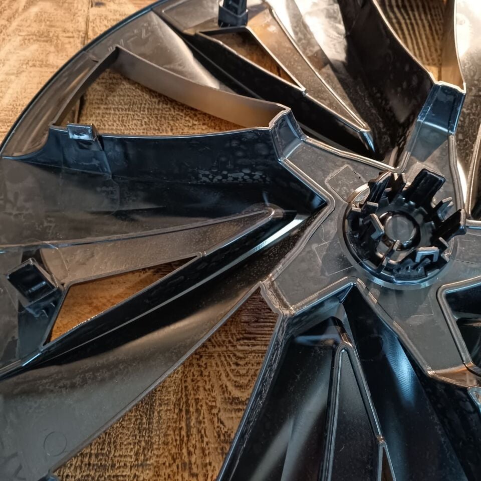 Tesla Model Y Juniper 2025 – 19 İnç V6 Gümüş Jant Kapağı (4’lü Set)