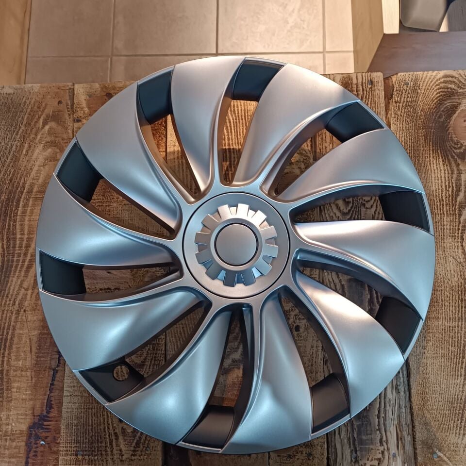 Tesla Model Y Juniper 2025- Uberturbine Gümüş Jant Kapağı (4,lü Set)