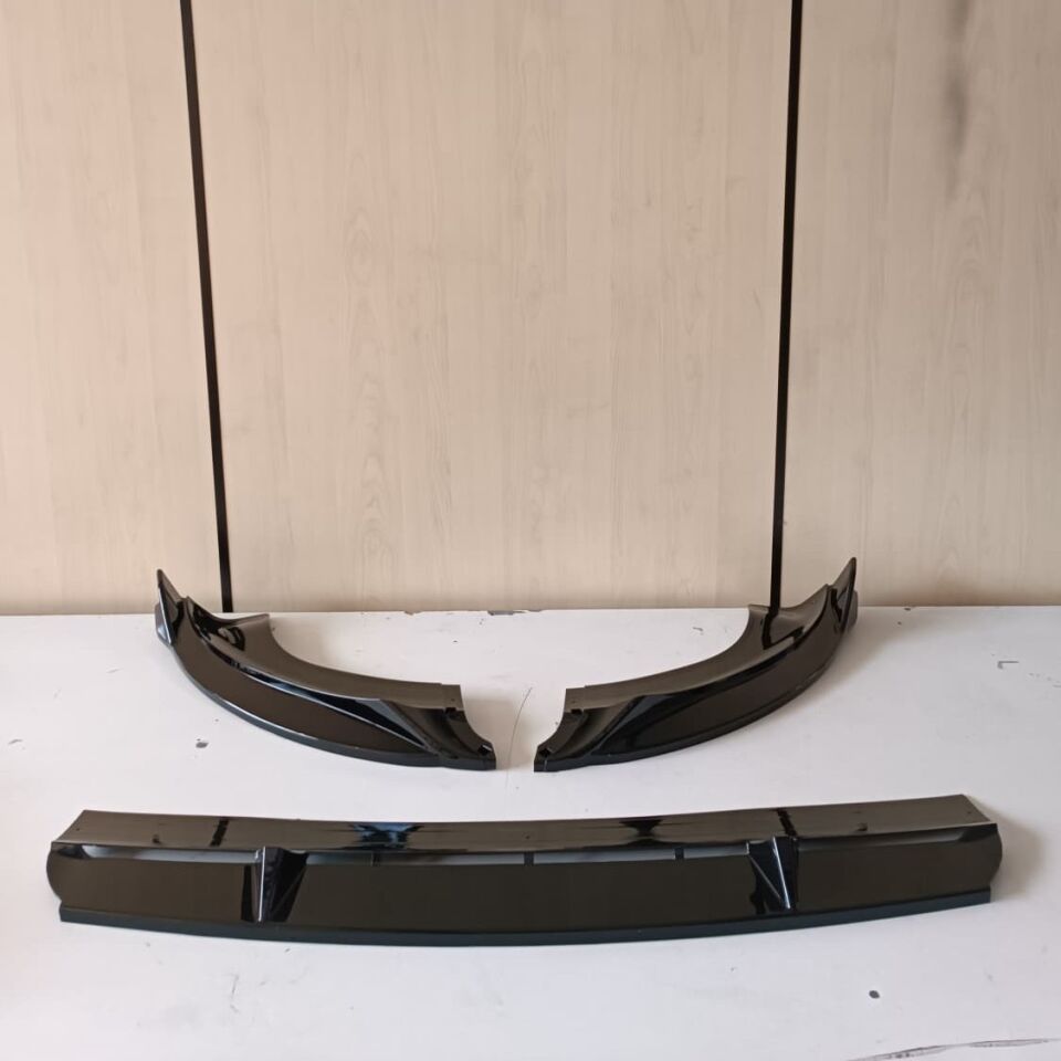 Tesla Model Y Juniper 2025+  Ön Lip ( Parlak Siyah )