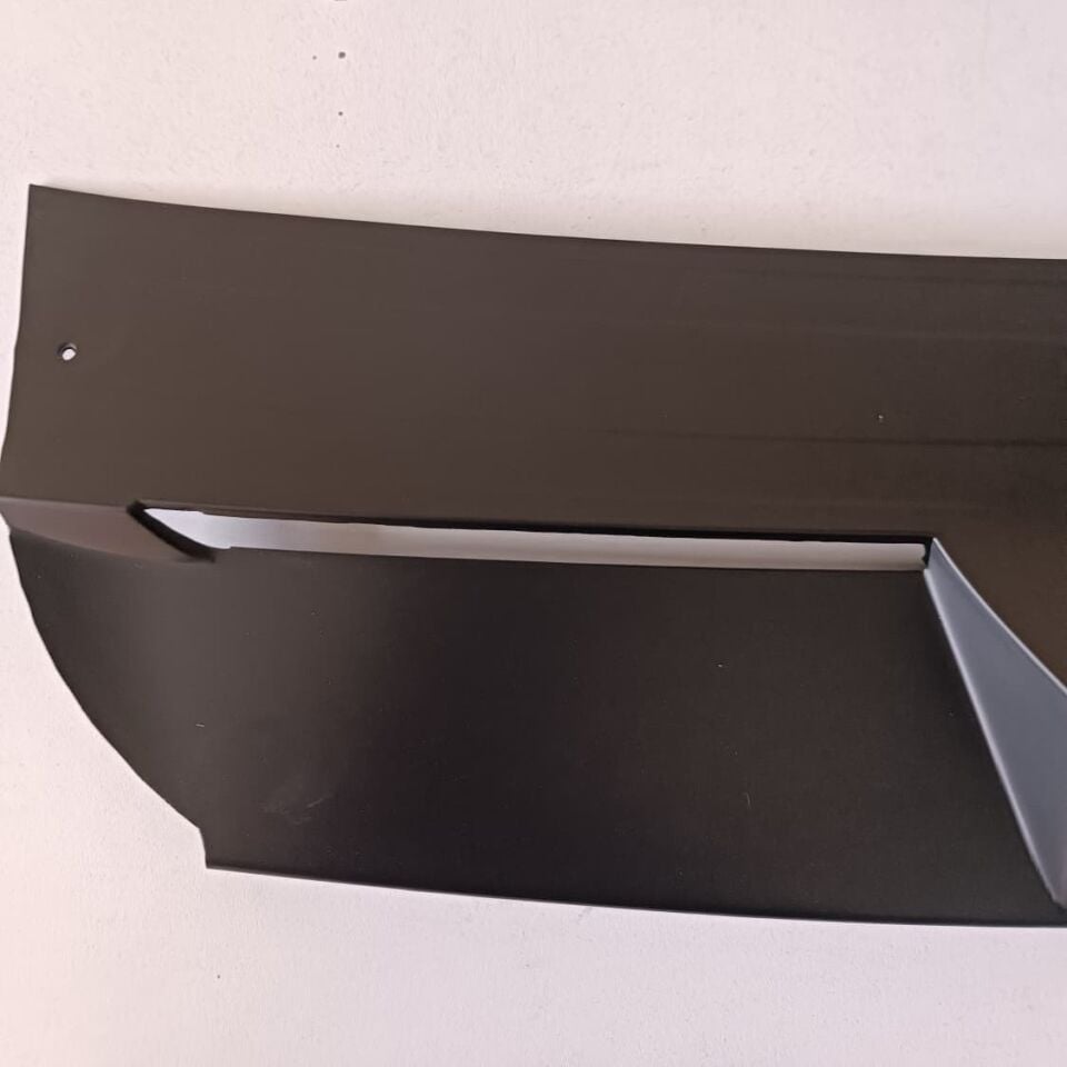 Tesla Model Y Juniper 2025+ Ön Lip ( Mat Siyah)