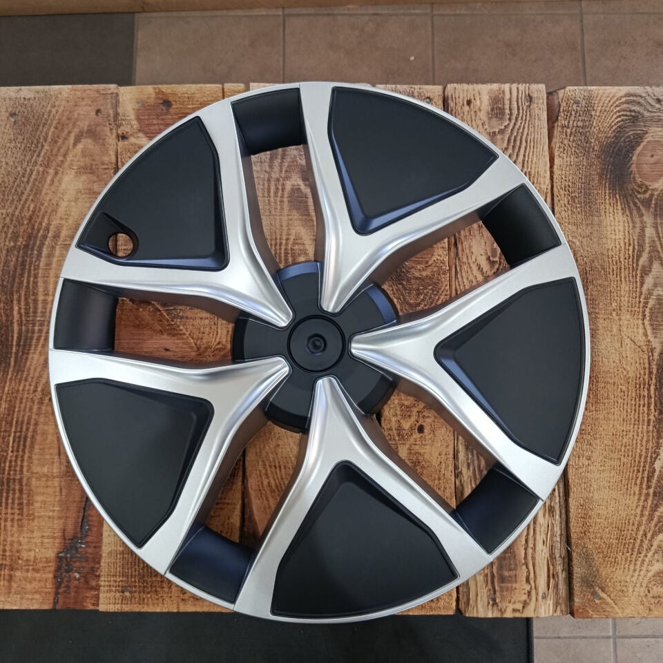 Tesla Model Y Juniper 2025- / Arachnid Jant Kapağı 19 İnç Siyah-Gümüş  (4'lü Set)