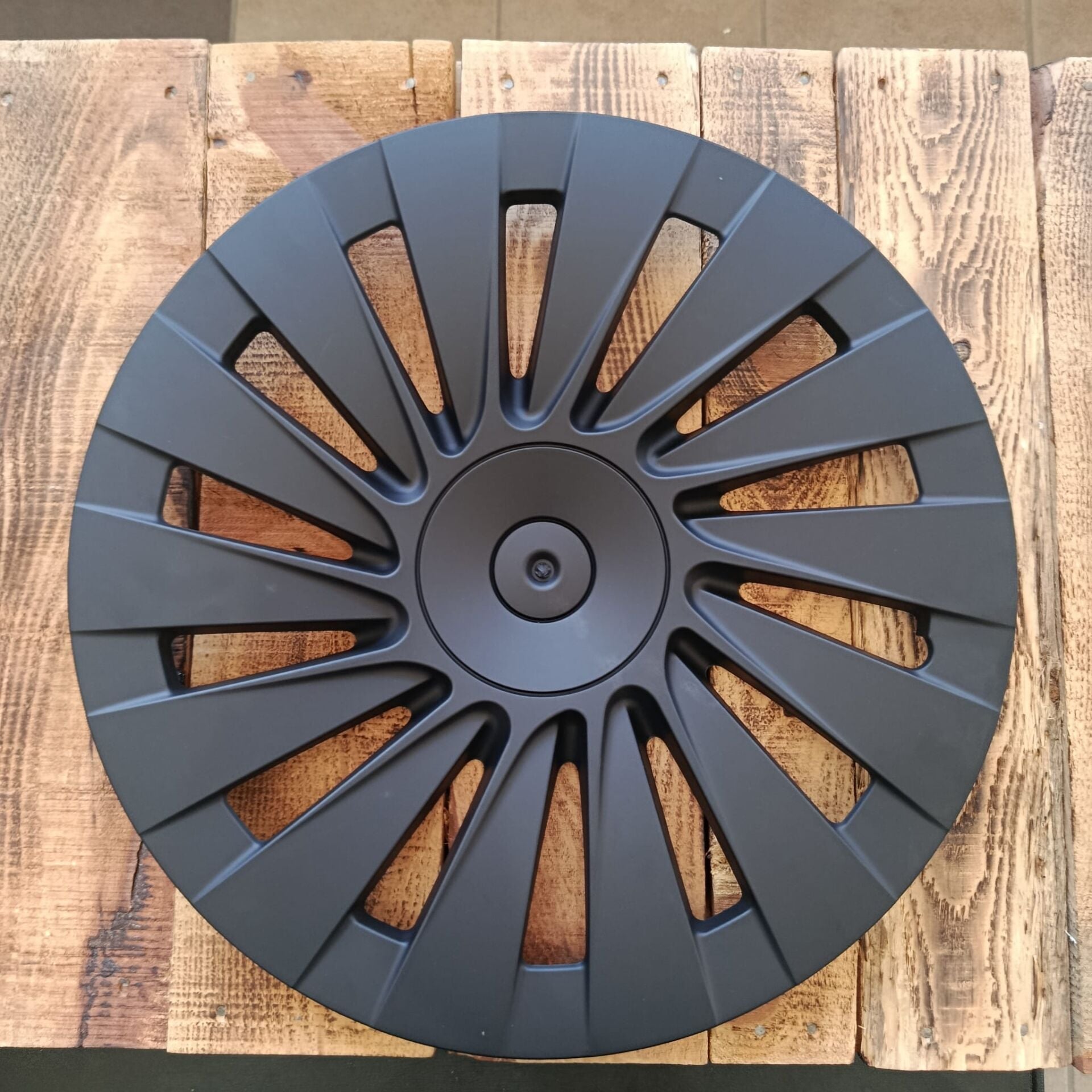 Tesla Model Y Juniper Standart Eco 2026- / 18 İnç Jant Kapağı Mat Siyah (4'lü Set)