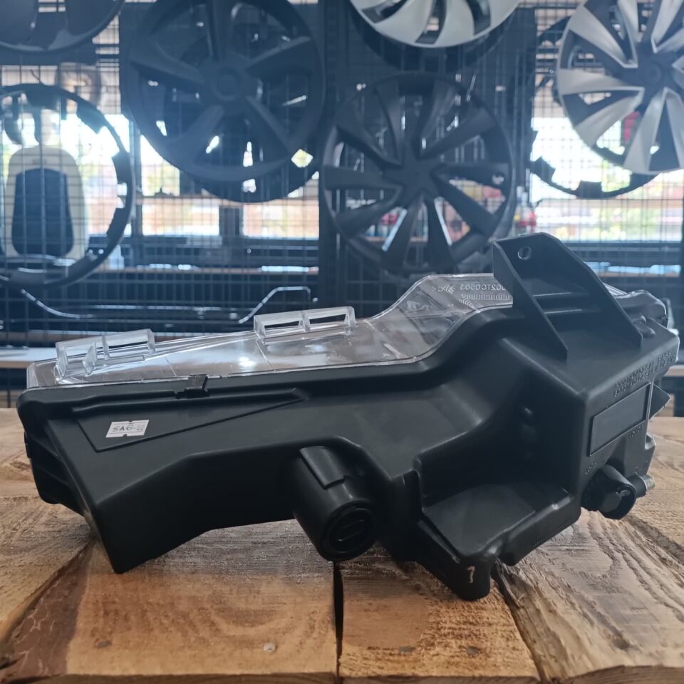 Tesla Model Y 2019 - 2024 Ön Sis Farı Led Sağ İthal (Yan Sanayi)