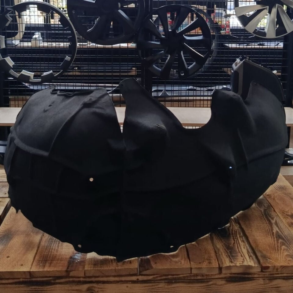 Tesla Model Y 2019-2024 Arka Çamurluk Davlumbaz Sol İthal (Yan Sanayi)