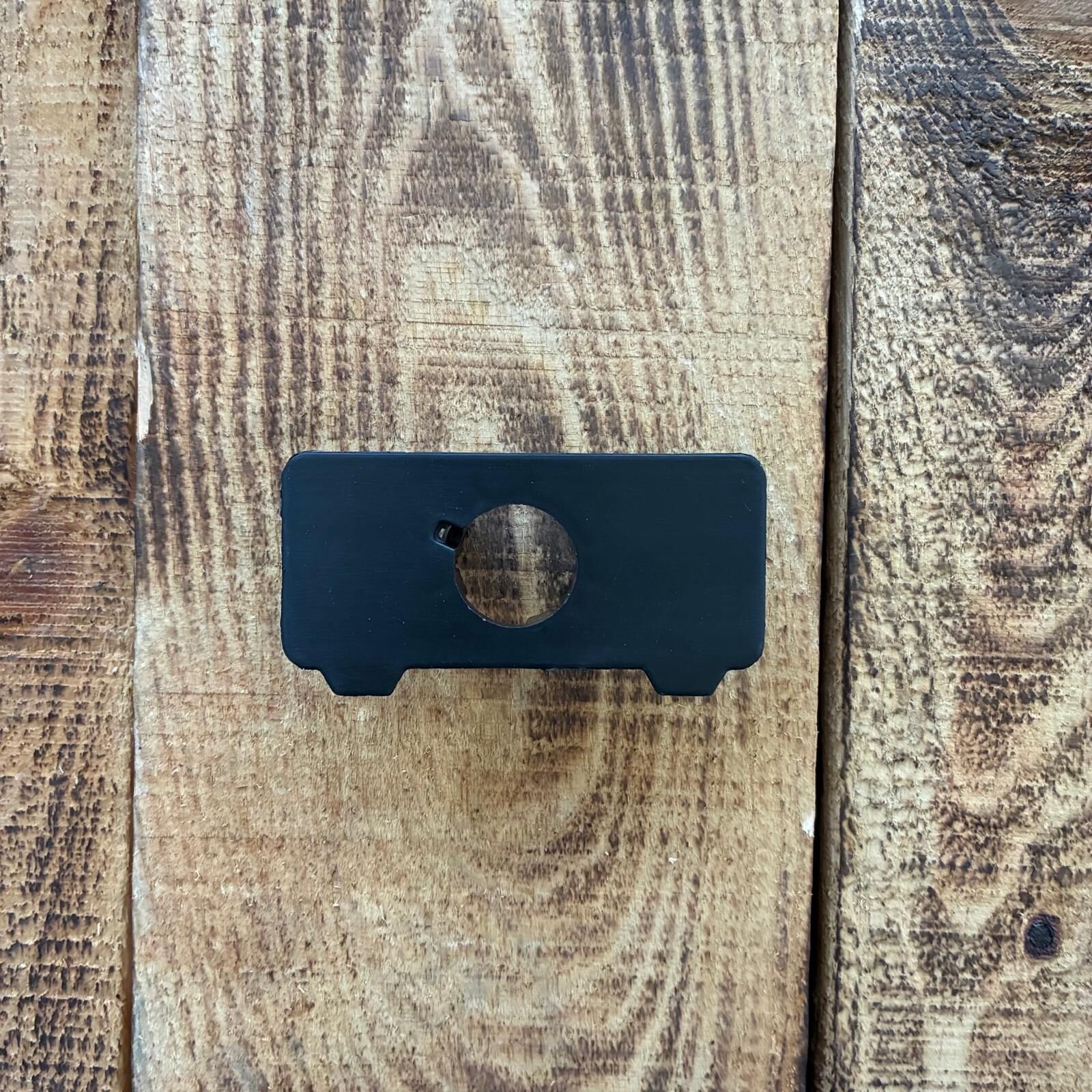 Tesla Model Y 2019-2024 Arka Tampon Park Sensör Ayağı Dış Sol  İthal (Yan Sanayi)