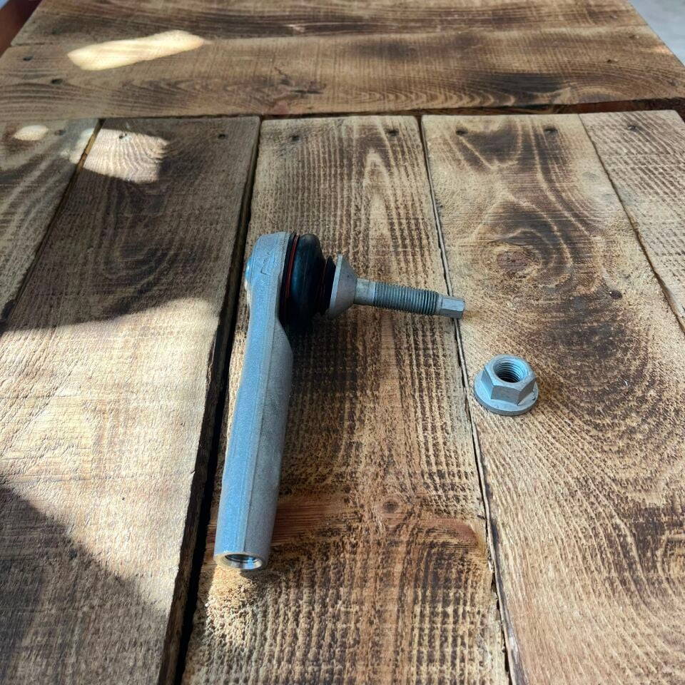 Tesla Model Y Rot Başı Ön Sağ-Sol Avrupa Üretim (Montaj)